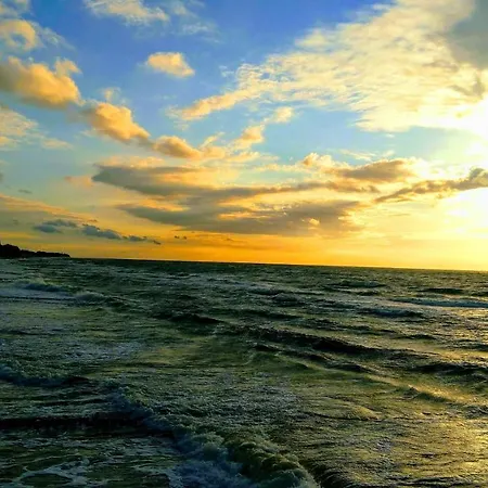 Sloneczny Zakatek Lodge Sarbinowo